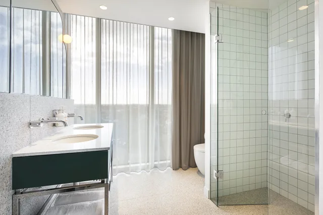 جناح بسرير كينج في طابق مرتفع، HOLIDAY INN WERRIBEE 7/7