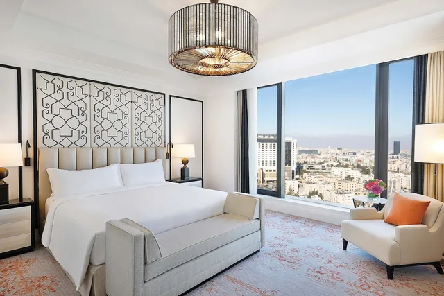 جناح بسرير كينج بغرفة نوم واحدة بإطلالة، The St Regis Amman 1/4