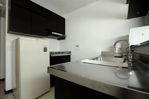 شقة عائلية، Travelers Apartamentos and Suites Orange Medellin 6/6