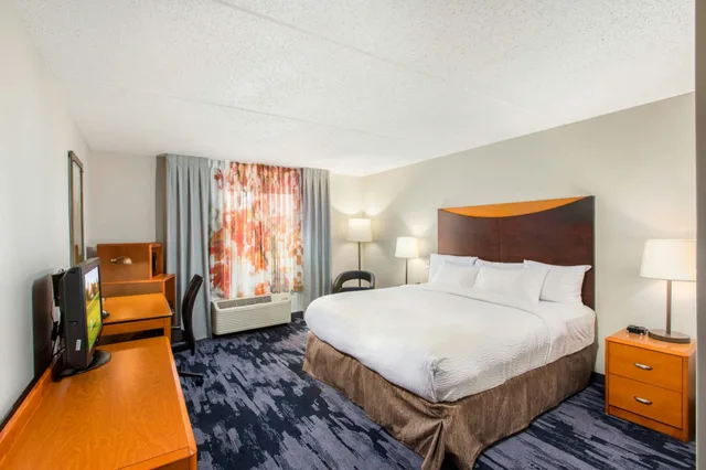 غرفة بسرير كينج، Fairfield Inn Evansville East 2/6