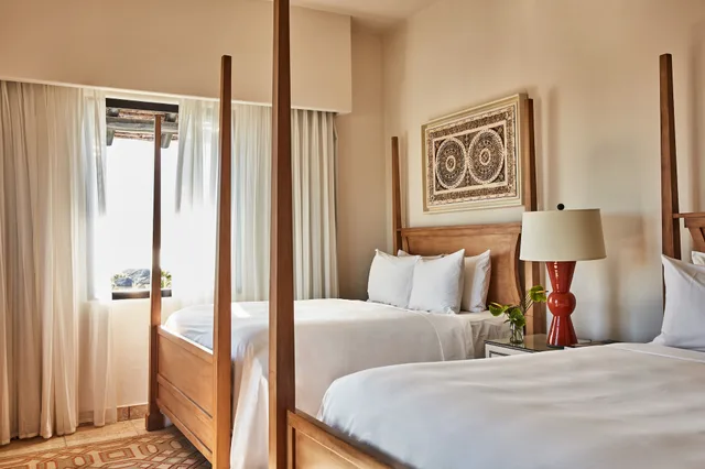 فيلا بسريرين مزدوجين وسريرين كينج بإطلالة على البحر بـ4 غرف نوم بجاكوزي، Esperanza Resort 1/5