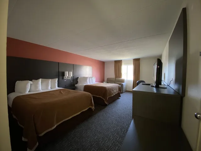 غرفة تنفيذية رباعية بسريرين كوين، Chicago Club Inn & Suites 3/7