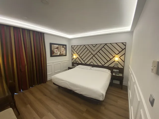 Executive, Double Bed, Atrio 2/9