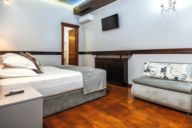 Basic, Twin Beds, No Window، La Strada Boutique Villa 1/8