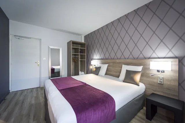 غرفة كومفورت بسرير مزدوج بإطلالة على الحديقة، Hotel the Originals Saumur Ouest La Saulaie 1/10