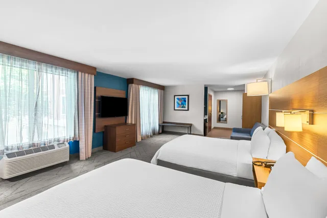Suite, 2 Queen Beds, Holiday Inn Express & Suites Austin SW - Sunset Valley, an IHG Hotel 4/7