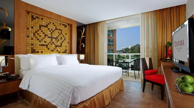 Deluxe, Double Bed, Pool View, Centara Nova Hotel Pattaya 4/6