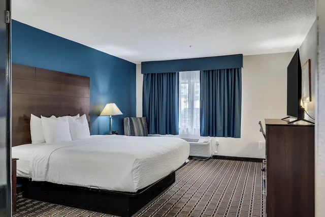 غرفة بسرير كينج لذوي الإعاقة، Baymont By Wyndham La Crosse/Onalaska 5/10