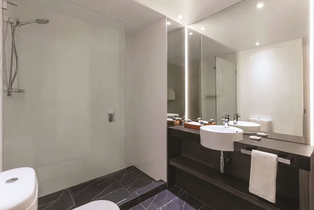 1 Bedroom, Apartment, Queen Bed, Corner, Adina Apartment Hotel Melbourne 5/5