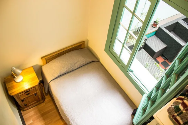 غرفة مفردة صغيرة بحمام مشترك، Forestal Hostal 1/9