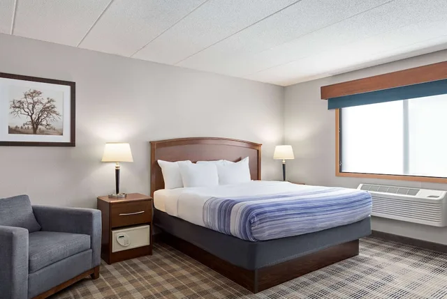 غرفة بسرير كينج، Americinn By Wyndham Bemidji 5/10