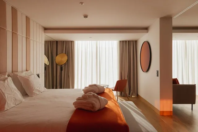 Master, Suite, King Bed، Lumen Hotel and The Lisbon Light Show 3/10