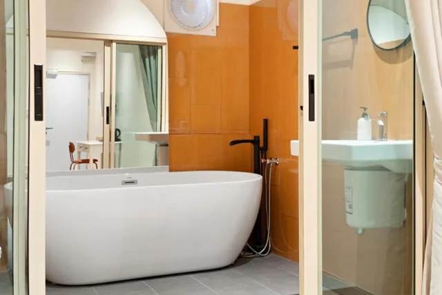 Deluxe, No Window, Bathtub، Horange Phuket Town 4/4