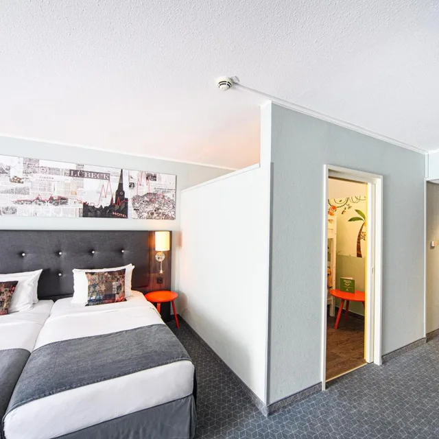 Family, Holiday Inn Luebeck 2/5
