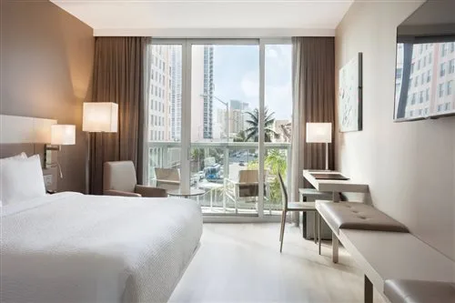 غرفة بسرير كينج بإطلالة على المدينة، Ac Miami Beach 1/2