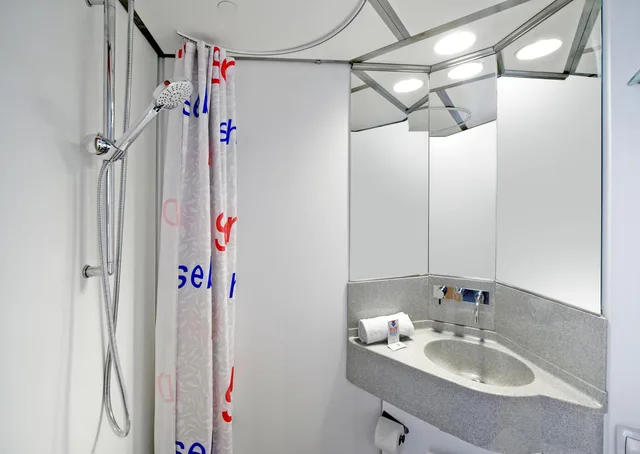 غرفة، CABINN Metro 8/9