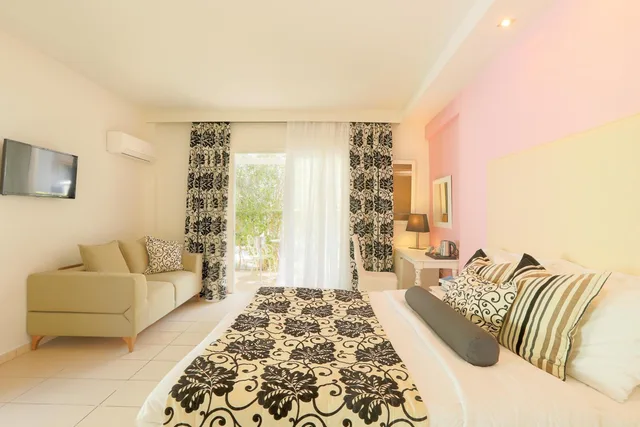 جناح جونيور، Mandraki Village Boutique Hotel 6/10