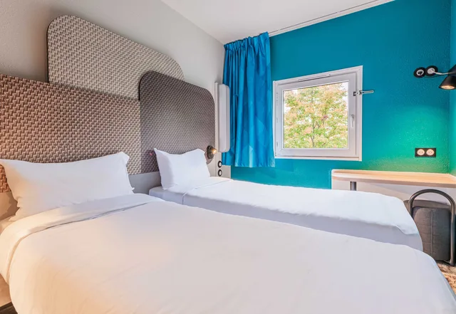 غرفة قياسية بسريرين منفصلين، B&B HOTEL Mulhouse Dornach 1/2