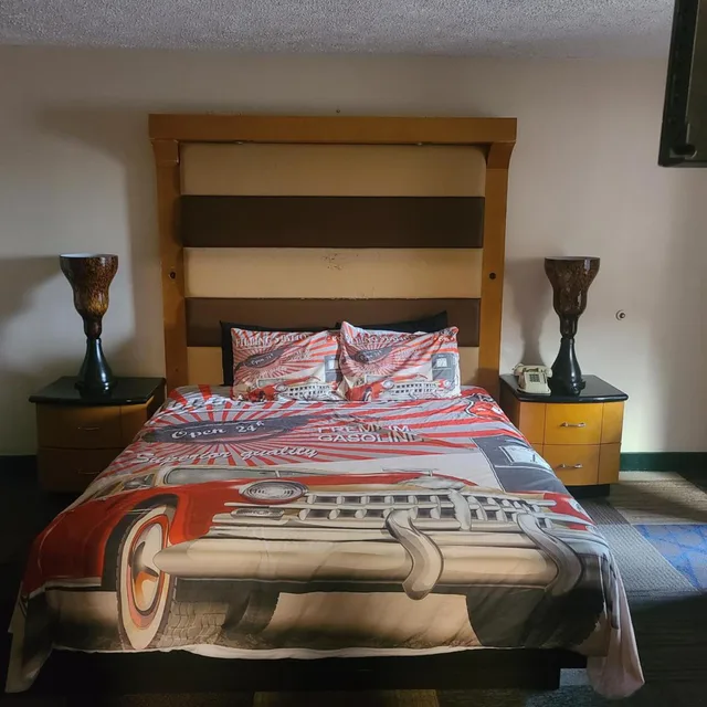 جناح ديلوكس بجاكوزي، Route 66 Hotel And Conference 1/2