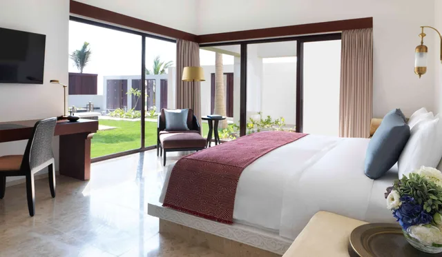 3 Bedrooms, Royal, Villa, 2 King Beds, Single Bed, Lagoon View, Private Pool، Al Baleed Resort Salalah By Anantara 1/3