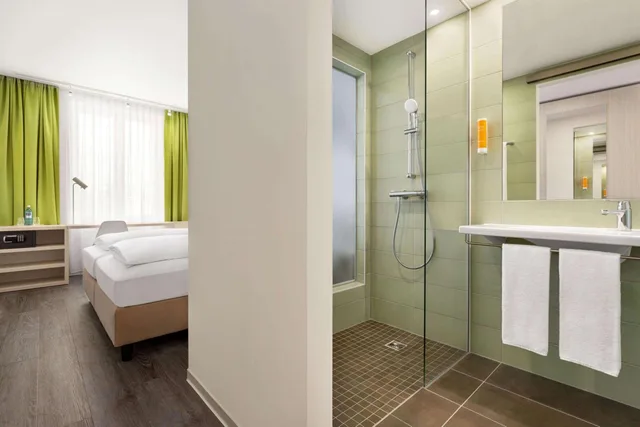 Adjoining, Standard، Super 8 by Wyndham Chemnitz 7/8