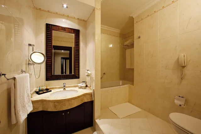 غرفة سوبيريور ثلاثية بسرير كوين وسرير فردي، Almira Hotel Thermal Spa Convention Center 2/2