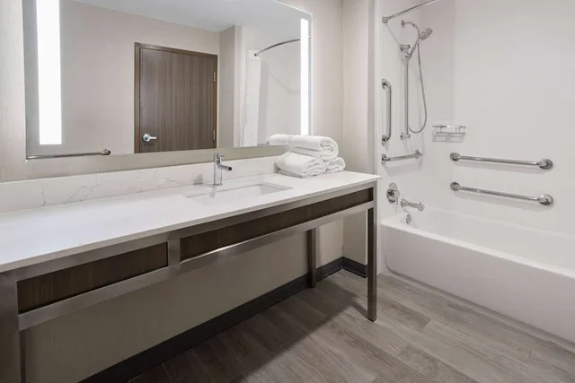 Room, 2 Queen Beds, La Quinta Inn & Suites by Wyndham Locust Grove 8/8