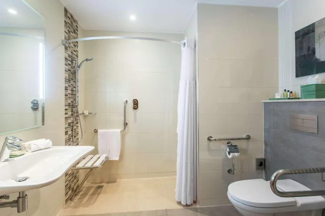 Guest Room, King Bed, Hilton Garden Inn Tanger City Center 1/1