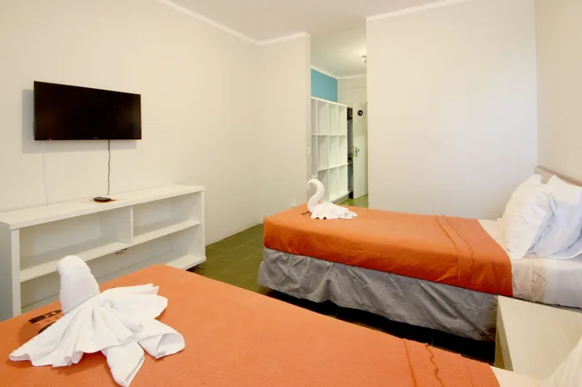 غرفة قياسية بسرير كوين، Cris Hotel 2/5