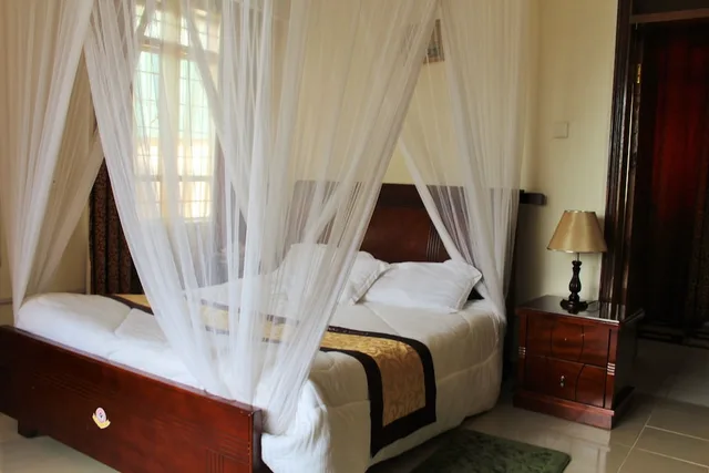 Deluxe, Queen Bed, Cephas Inn 1/10