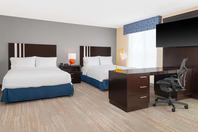 جناح استوديو بسريرين كوين مع أريكة، Hampton Inn & Suites Madison / Downtown 1/7