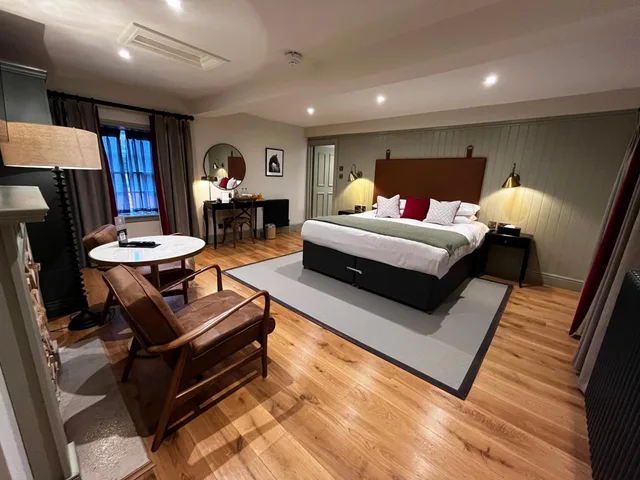 Superior, King Bed, Blackwell Grange 3/10