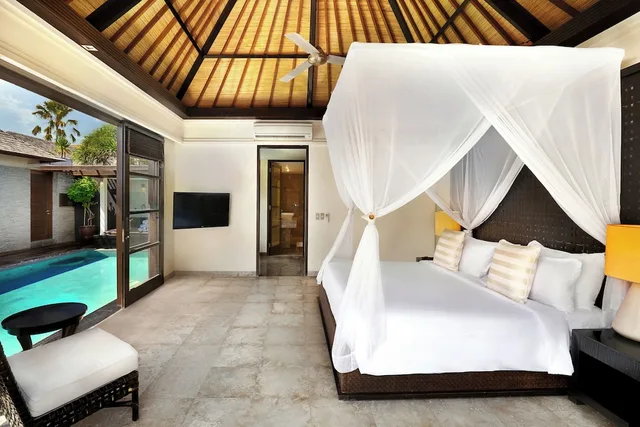 فيلا ملكية بسريرين مزدوجين بـ3 غرف نوم، Peppers Seminyak 1/10