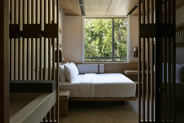 1QN Mobility/Hearing Accessible-3x3 Shower، Motto by Hilton Tulum 4/5