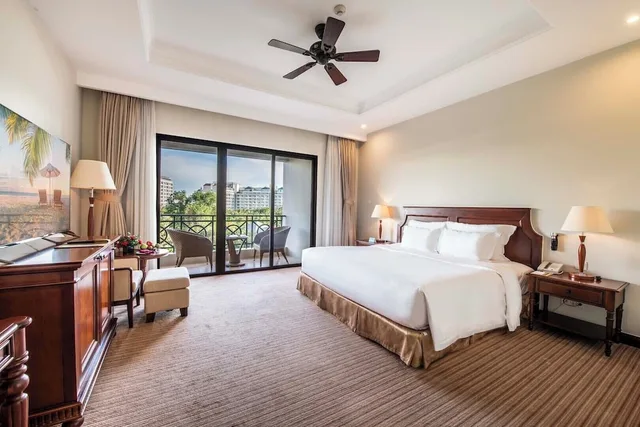 غرفة ديلوكس بسرير كينج بإطلالة على الحديقة، Vinpearl Resort and Spa Phu Quoc 2/5