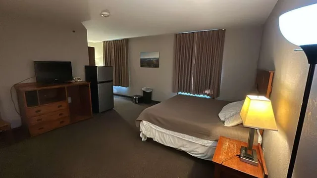 غرفة بسرير كينج، Pleasant Night Inn Carthage Near Fort Drum 3/6