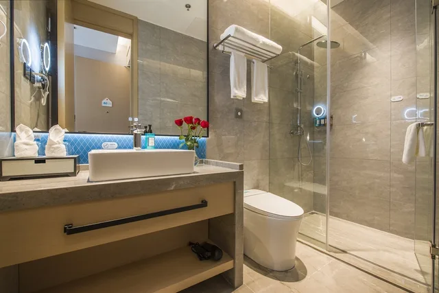 غرفة قياسية بسريرين مزدوجين بإطلالة على المدينة، Holiday Inn Express Shenzhen Nanshan, an IHG Hotel 8/10