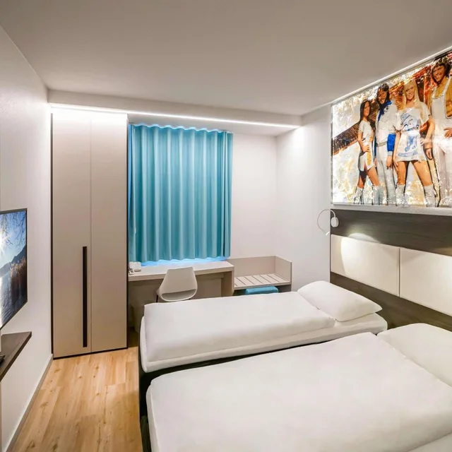 Superior, Single Bed, IBIS LOCARNO 2/6