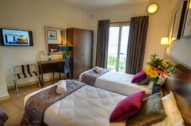 Room, Single, Double Bed, Sea View, Carlton Hotel Malta 4/9