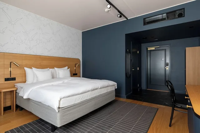 Solo, King Bed، Solo Sokos Hotel Helsinki 1/6