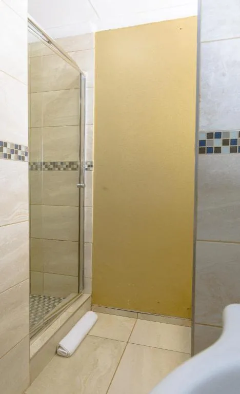 غرفة قياسية بسرير مزدوج، The Garden's Boutique Hotel 2/2