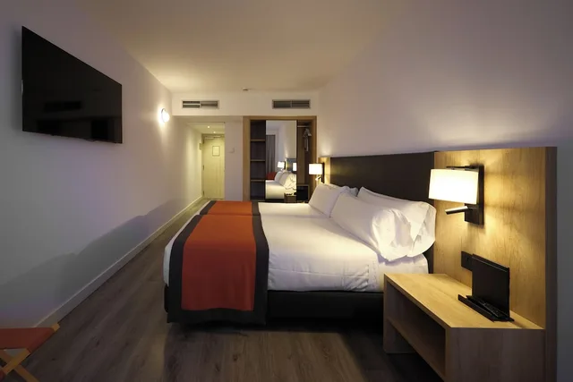 Room, Single, Twin Beds, Catalonia Sabadell Hotel 10/10