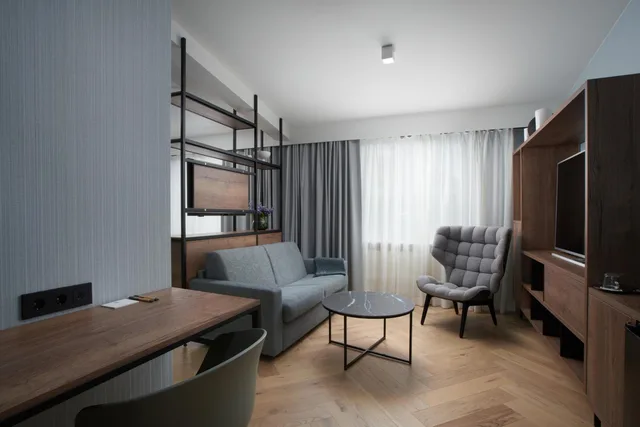 جناح، Hotel Klaustur 4/6