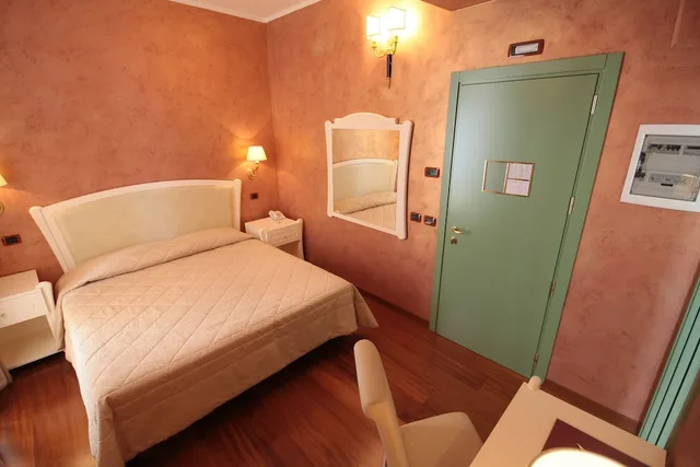 غرفة بسرير مزدوج، Hotel Rojan 5/10