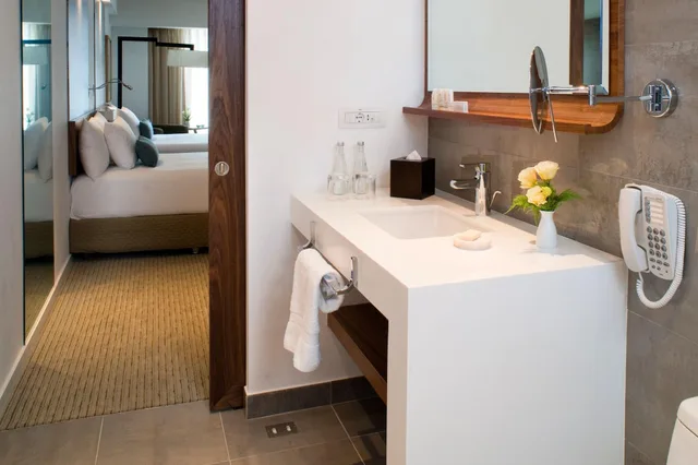غرفة بسرير كينج بإطلالة على المدينة، Courtyard Lima Miraflores 6/7