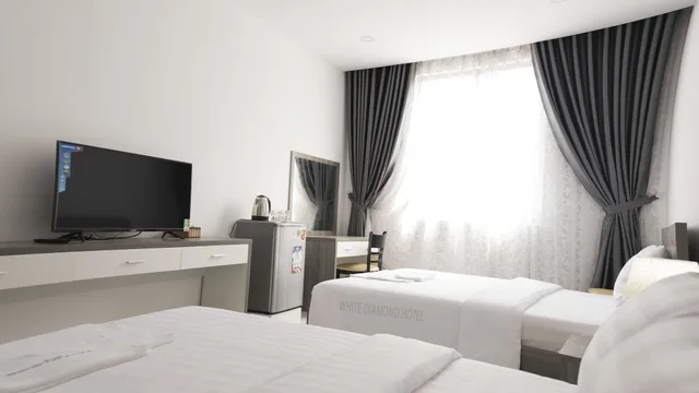 Deluxe, Queen Bed, City View, White Diamond Hotel - Airport 5/9