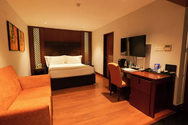 Manor, Classic، The Manor New Delhi 4/8
