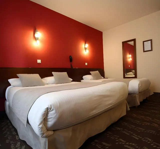 غرفة سوبيريور ثلاثية بسرير مزدوج وسرير فردي، Hotel Majestic 1/3