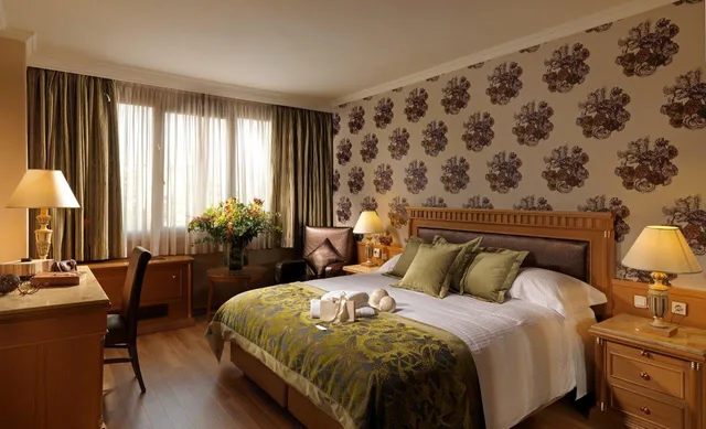 جناح بإطلالة، Divani Caravel Hotel 1/1