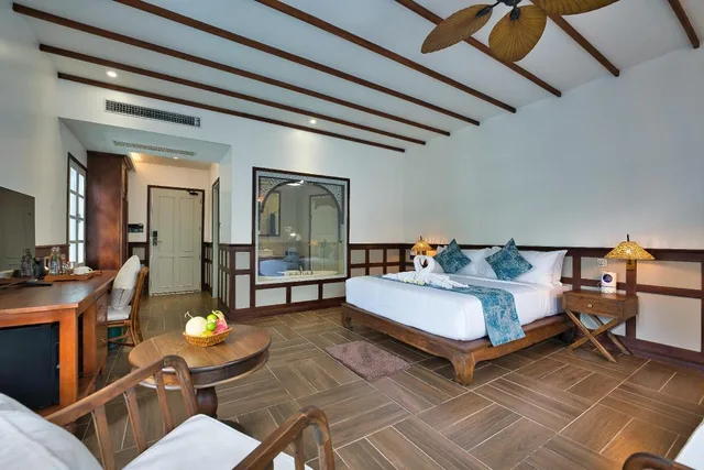 Room, King Bed, Pool View, Mybanlao Hotel 6/10